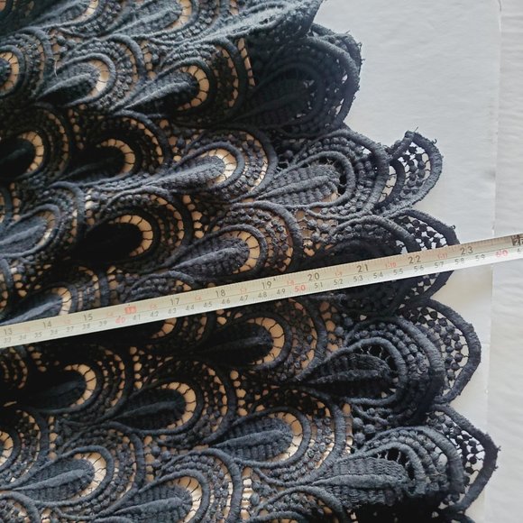 ANN TAYLOR Lace Scalloped Pencil Skirt - Picture 7 of 8